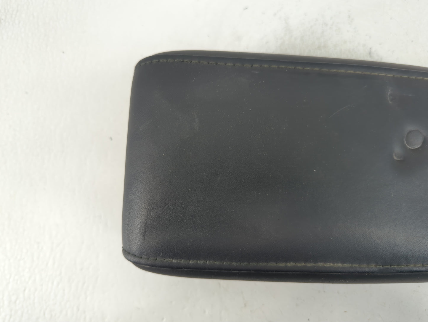 2004 Lexus Is300 Center Console Armrest Cover Lid P/N:58905-53040F Fits OEM Used Auto Parts - Oemusedautoparts1.com