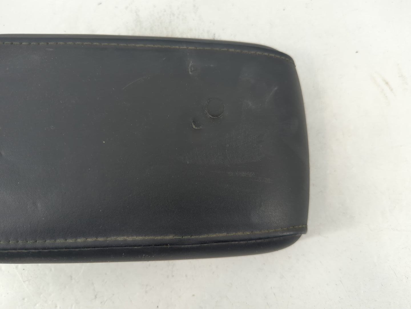 2004 Lexus Is300 Center Console Armrest Cover Lid P/N:58905-53040F Fits OEM Used Auto Parts - Oemusedautoparts1.com