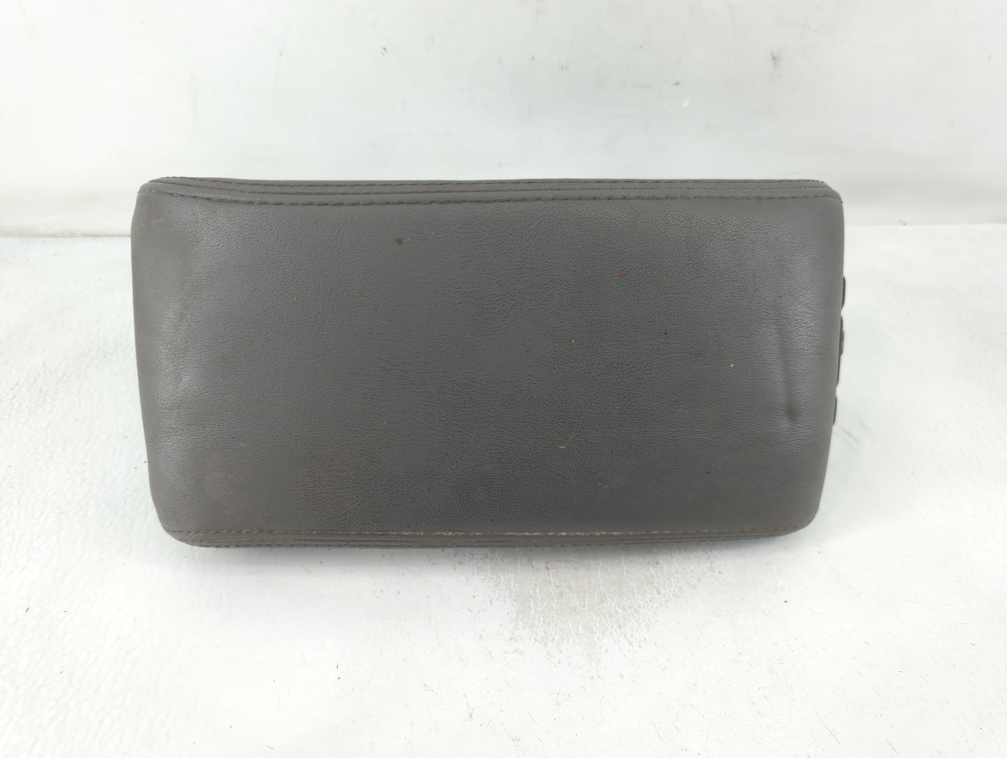 2012 Chevrolet Malibu Center Console Armrest Cover Lid P/N:1945542 #10125 Fits OEM Used Auto Parts - Oemusedautoparts1.com