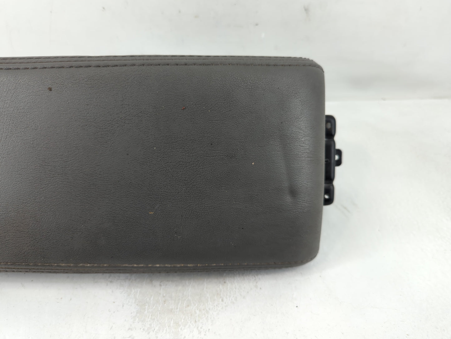 2012 Chevrolet Malibu Center Console Armrest Cover Lid P/N:1945542 #10125 Fits OEM Used Auto Parts - Oemusedautoparts1.com