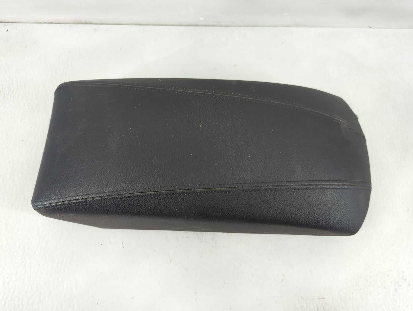 2012 Hyundai Sonata Center Console Armrest Cover Lid Fits OEM Used Auto Parts - Oemusedautoparts1.com