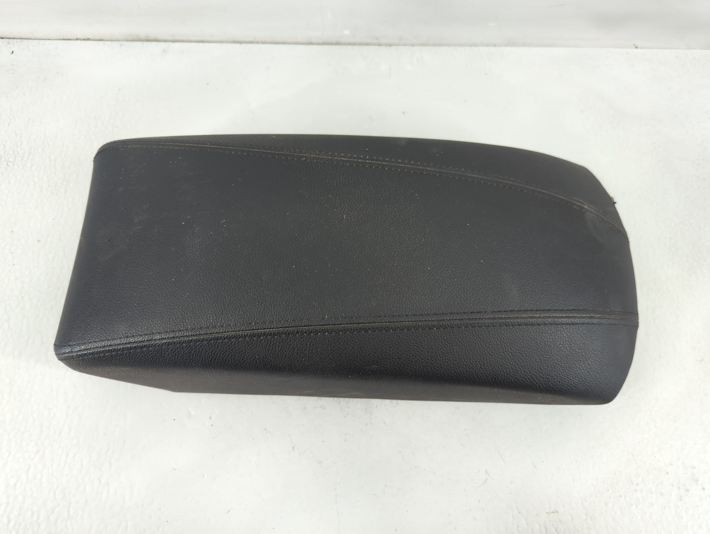 2012 Hyundai Sonata Center Console Armrest Cover Lid Fits OEM Used Auto Parts - Oemusedautoparts1.com