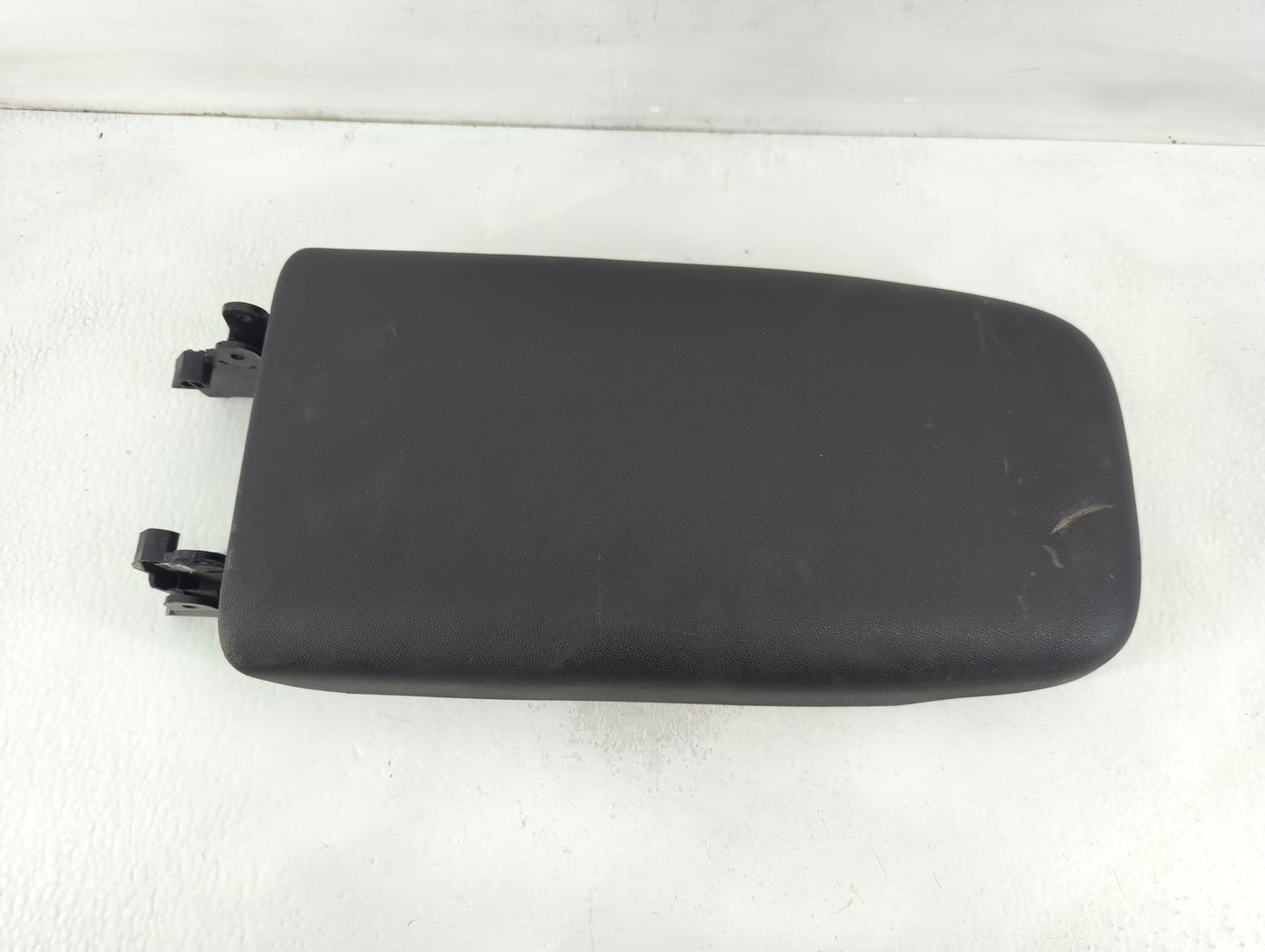 2019 Chevrolet Equinox Center Console Armrest Cover Lid Fits OEM Used Auto Parts - Oemusedautoparts1.com