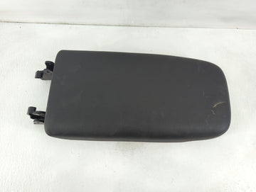2019 Chevrolet Equinox Center Console Armrest Cover Lid Fits OEM Used Auto Parts - Oemusedautoparts1.com