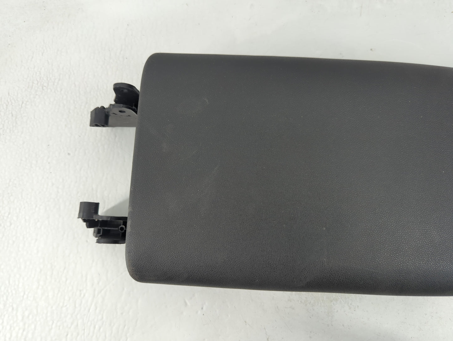 2019 Chevrolet Equinox Center Console Armrest Cover Lid Fits OEM Used Auto Parts - Oemusedautoparts1.com