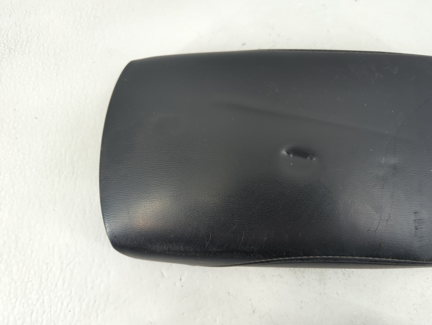 2016 Nissan Rogue Center Console Armrest Cover Lid P/N:160222 VG Fits OEM Used Auto Parts - Oemusedautoparts1.com