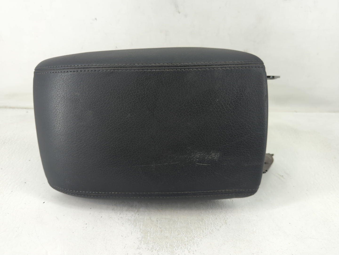 2010 Audi Q5 Center Console Armrest Cover Lid Fits OEM Used Auto Parts - Oemusedautoparts1.com