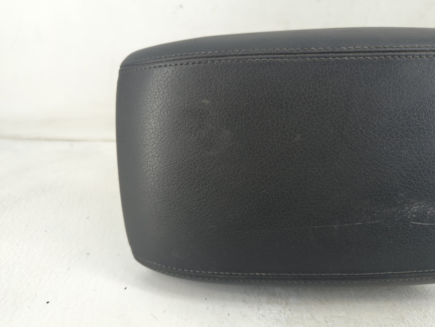 2010 Audi Q5 Center Console Armrest Cover Lid Fits OEM Used Auto Parts - Oemusedautoparts1.com