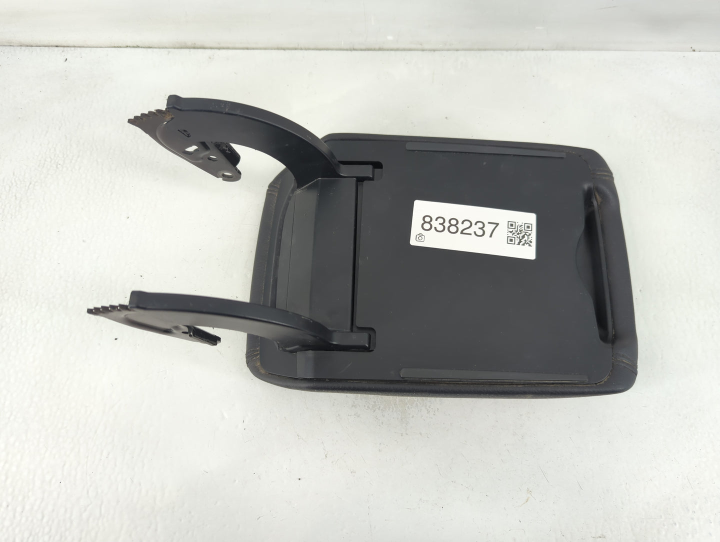 2010 Audi Q5 Center Console Armrest Cover Lid Fits OEM Used Auto Parts - Oemusedautoparts1.com