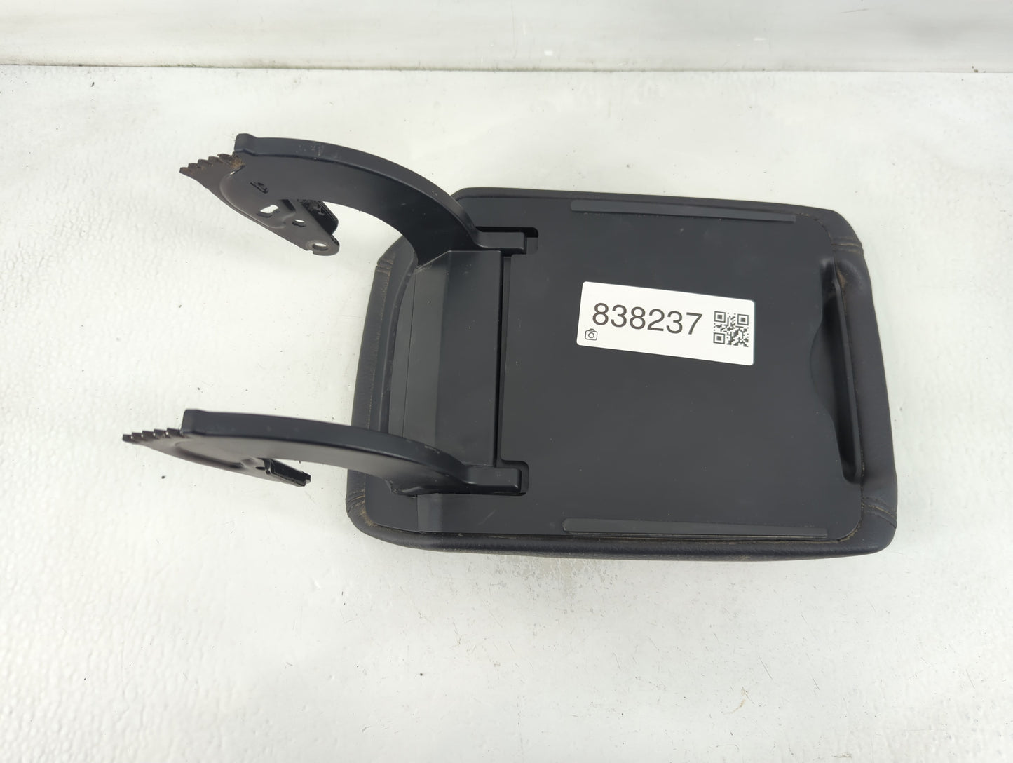 2010 Audi Q5 Center Console Armrest Cover Lid Fits OEM Used Auto Parts - Oemusedautoparts1.com