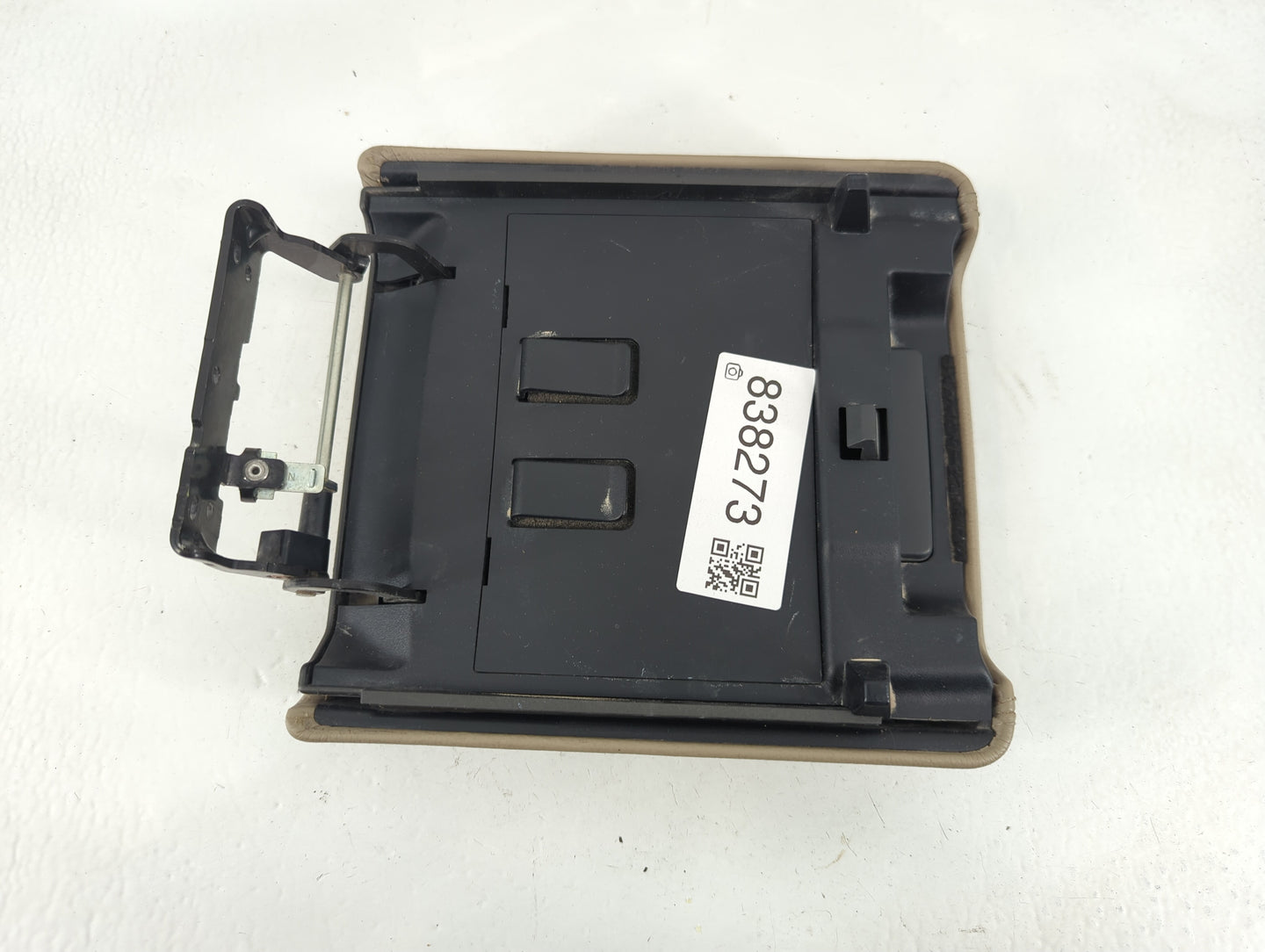 2015 Land Rover Range Rover Evoque Center Console Armrest Cover Lid Fits OEM Used Auto Parts - Oemusedautoparts1.com