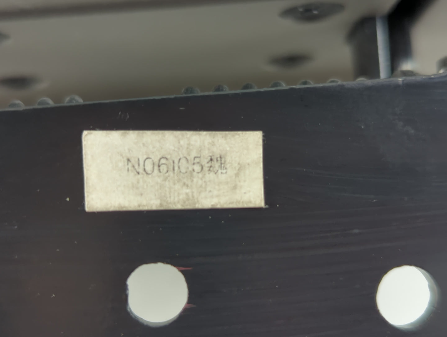 2007 Hyundai Tucson Center Console Armrest Cover Lid P/N:N06105 Fits OEM Used Auto Parts - Oemusedautoparts1.com