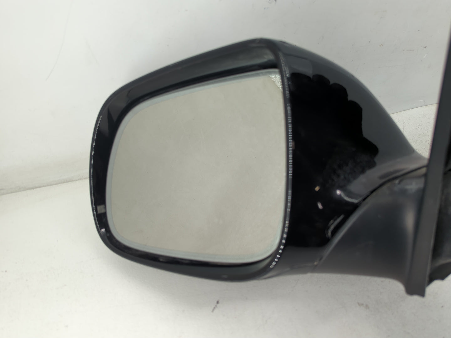 2010 Audi Q5 Side Mirror Replacement Driver Left View Door Mirror P/N:8R1 857 409 E Fits OEM Used Auto Parts - Oemusedautoparts1.com