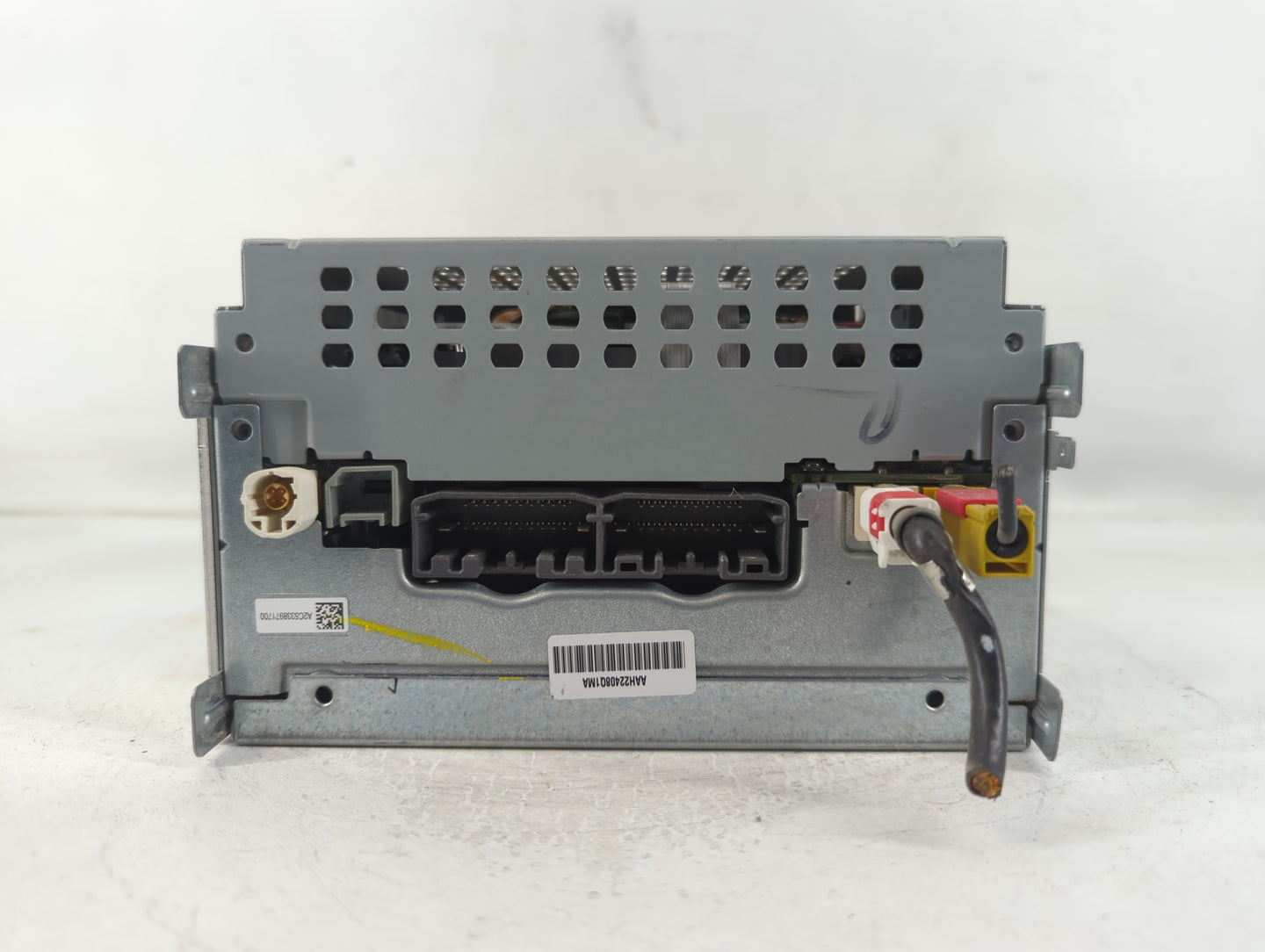 2013-2014 Dodge Charger Radio AM FM Cd Player Receiver Replacement P/N:P05091921AA Fits Fits 2013 2014 OEM Used Auto Parts - Oemusedautoparts1.com