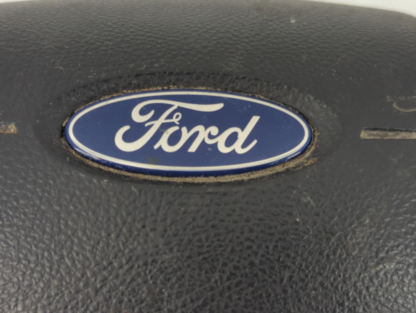 2013-2016 Ford Escape Air Bag Driver Left Steering Wheel Mounted P/N:EJ54 A042B85 BA3 Fits Fits 2013 2014 2015 2016 OEM Used Auto Parts - Oemusedautoparts1.com