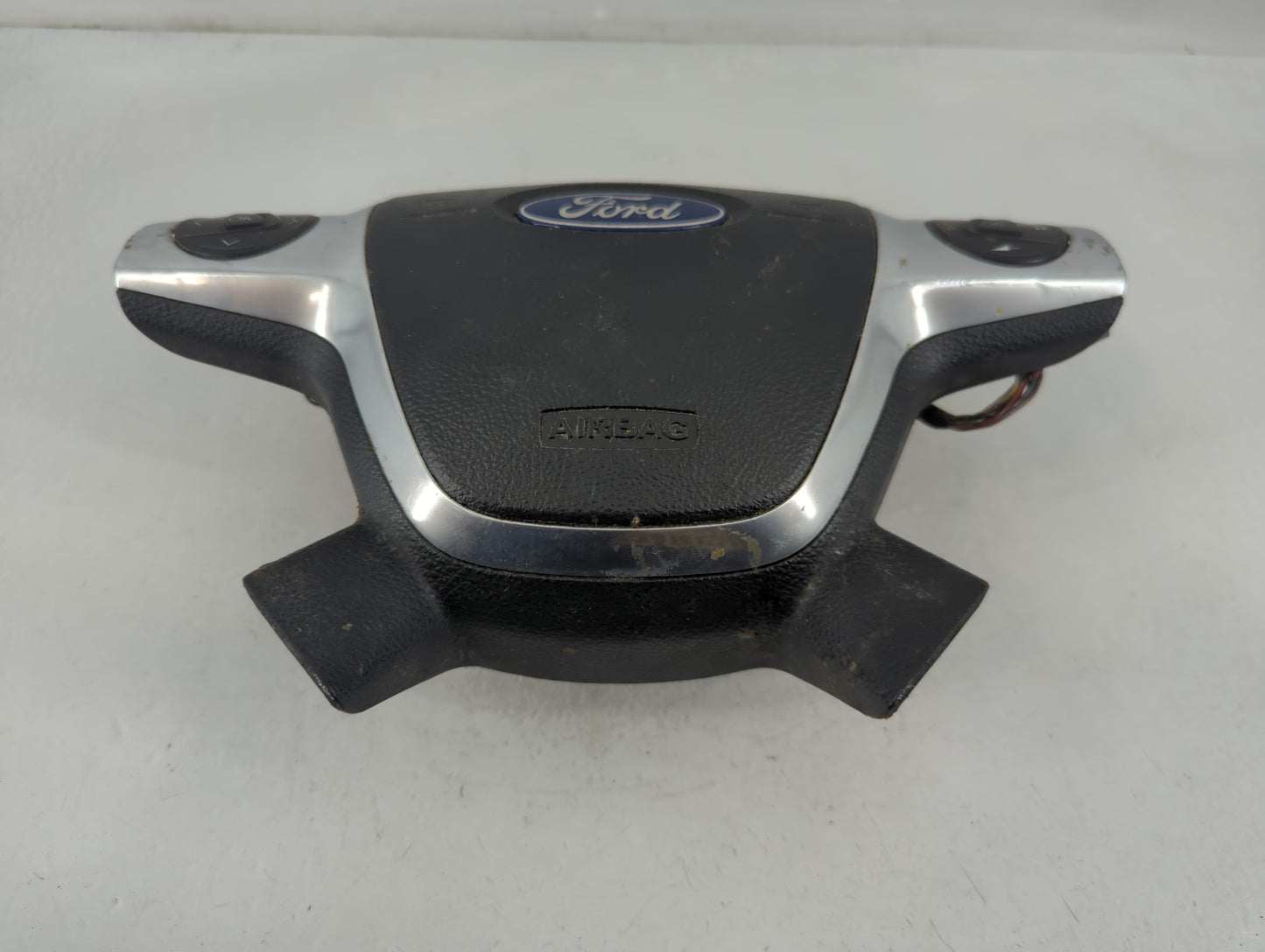 2013-2016 Ford Escape Air Bag Driver Left Steering Wheel Mounted P/N:EJ54 A042B85 BA3 Fits Fits 2013 2014 2015 2016 OEM Used Auto Parts - Oemusedautoparts1.com