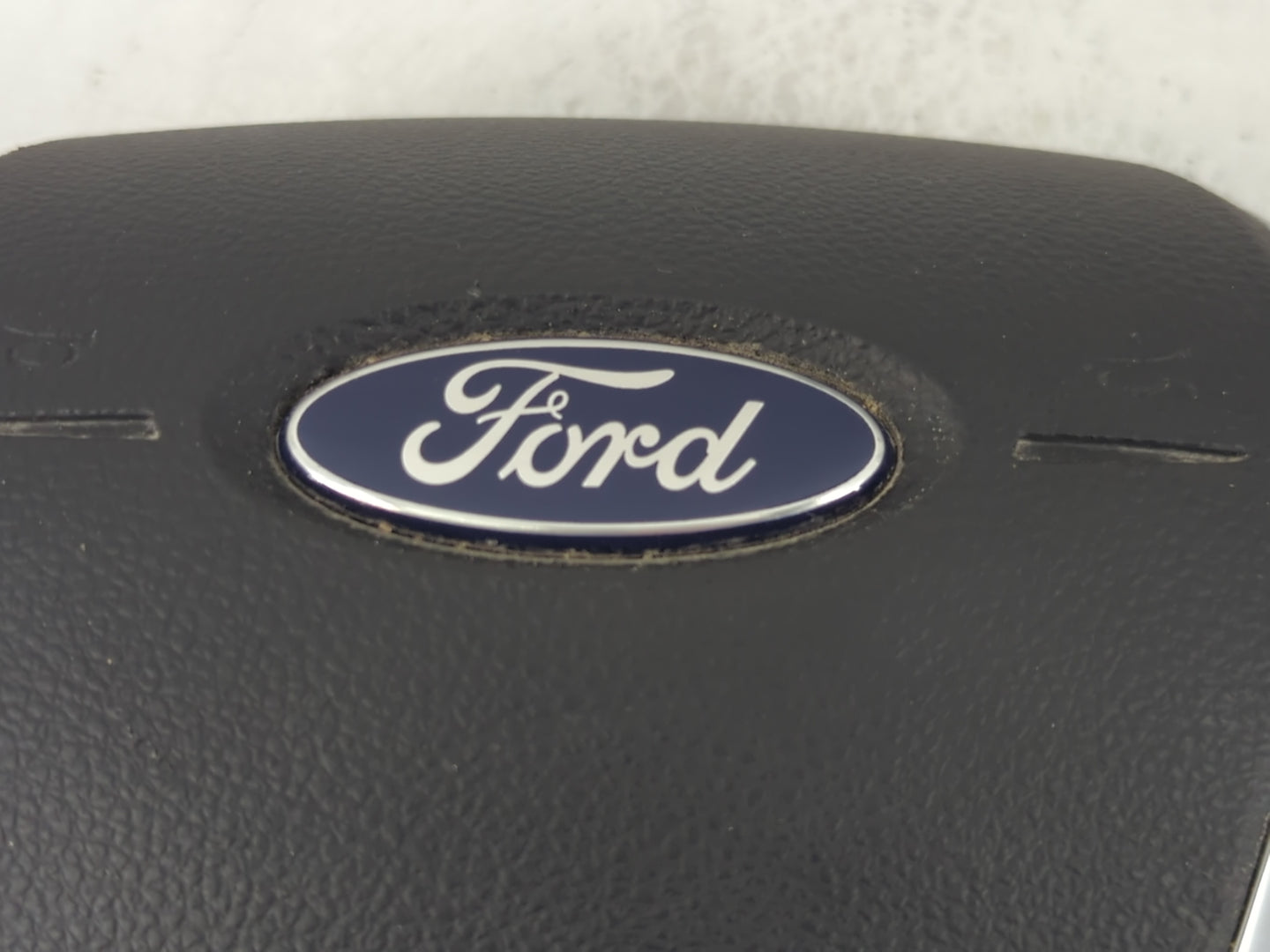 2013-2014 Ford Escape Air Bag Driver Left Steering Wheel Mounted Fits Fits 2013 2014 OEM Used Auto Parts - Oemusedautoparts1.com