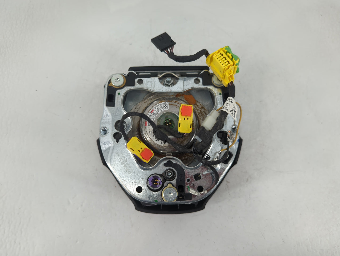 2009-2012 Audi Q5 Air Bag Driver Left Steering Wheel Mounted P/N:8R0 880 201 C Fits Fits 2009 2010 2011 2012 OEM Used Auto Parts - Oemusedautoparts1.com