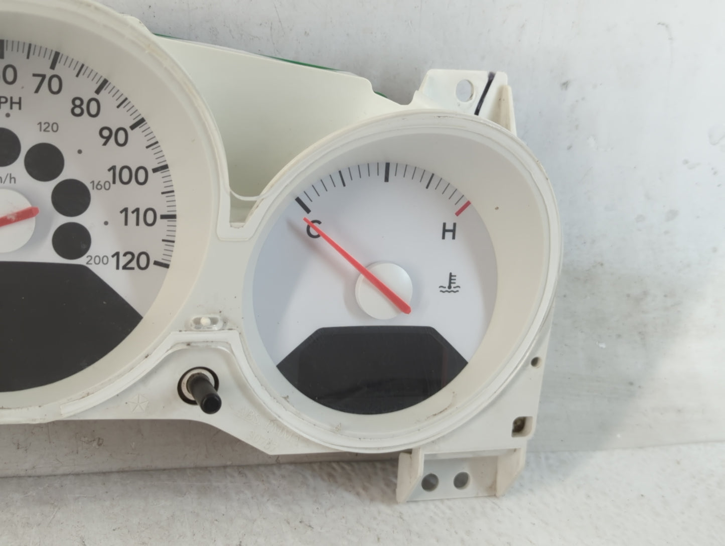 2007-2008 Dodge Caliber Instrument Cluster Speedometer Gauges P/N:P04671991AH Fits Fits 2007 2008 OEM Used Auto Parts - Oemusedautoparts1.com