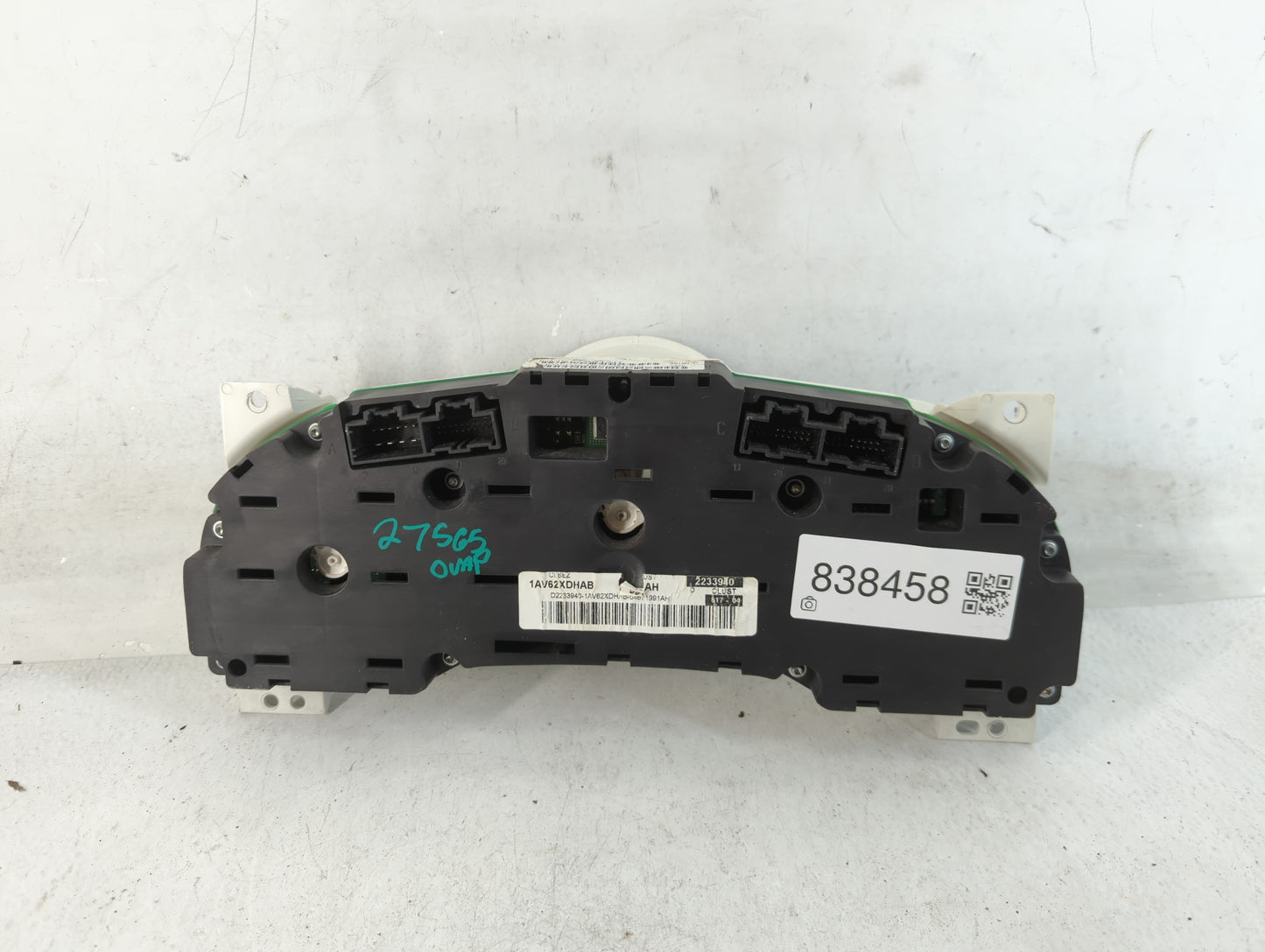 2007-2008 Dodge Caliber Instrument Cluster Speedometer Gauges P/N:P04671991AH Fits Fits 2007 2008 OEM Used Auto Parts - Oemusedautoparts1.com