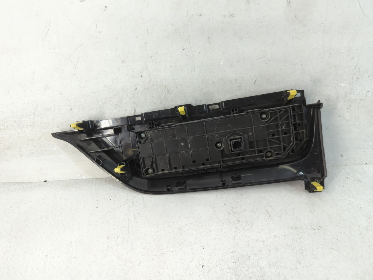 2014-2019 Toyota Corolla Climate Control Module Temperature AC/Heater Replacement Fits Fits 2013 2014 2015 2016 2017 2018 2019 OEM Used Auto Parts - Oemusedautoparts1.com