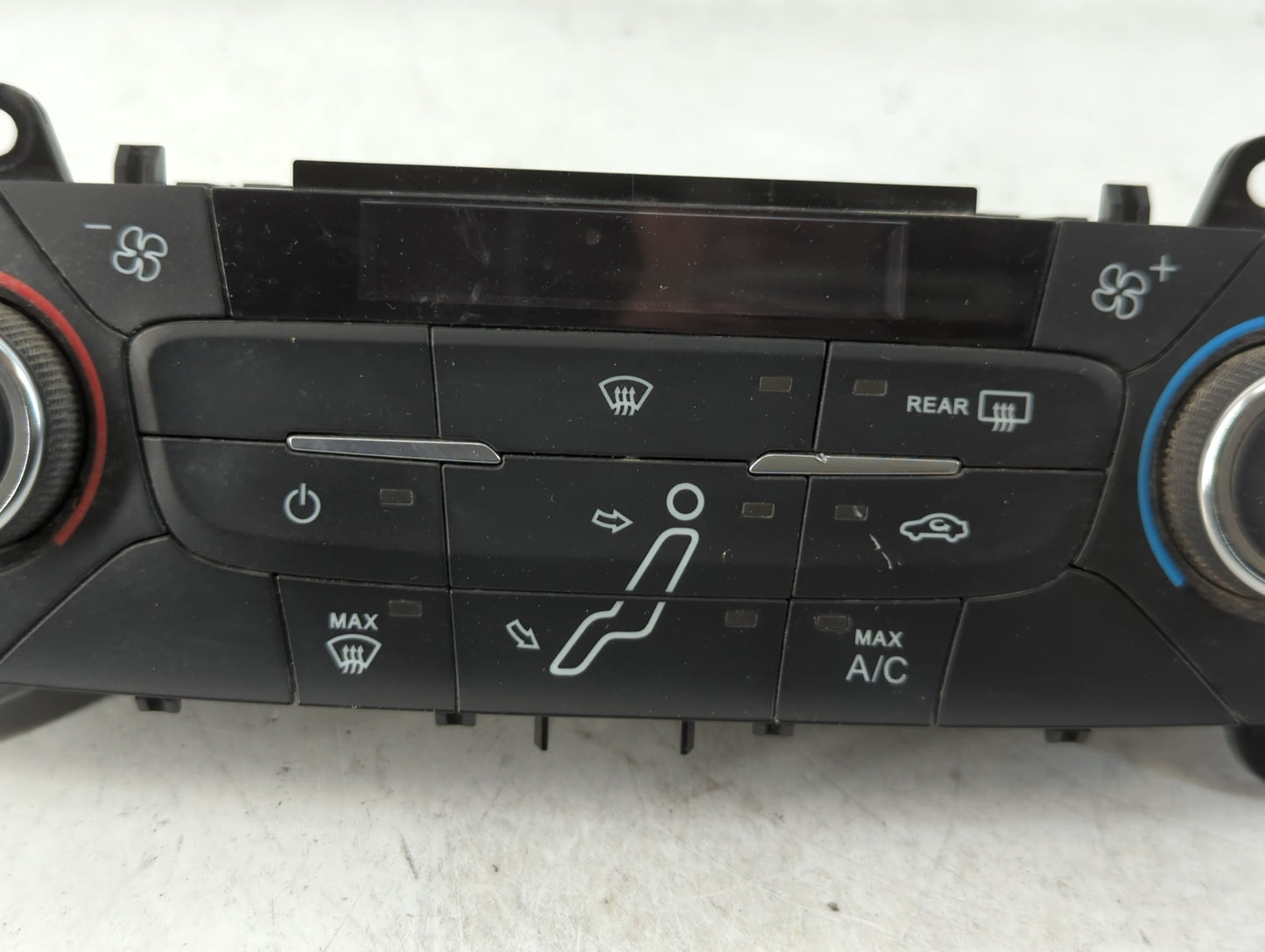 2015-2018 Ford Focus Climate Control Module Temperature AC/Heater Replacement P/N:F1ET-18C612-AF Fits Fits 2015 2016 2017 2018 OEM Used Auto Parts - Oemusedautoparts1.com
