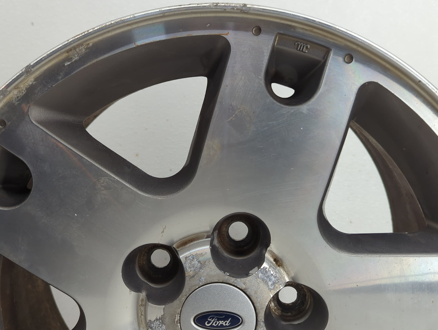 2001-2007 Ford Escape Oem Wheel Rim - Oemusedautoparts1.com