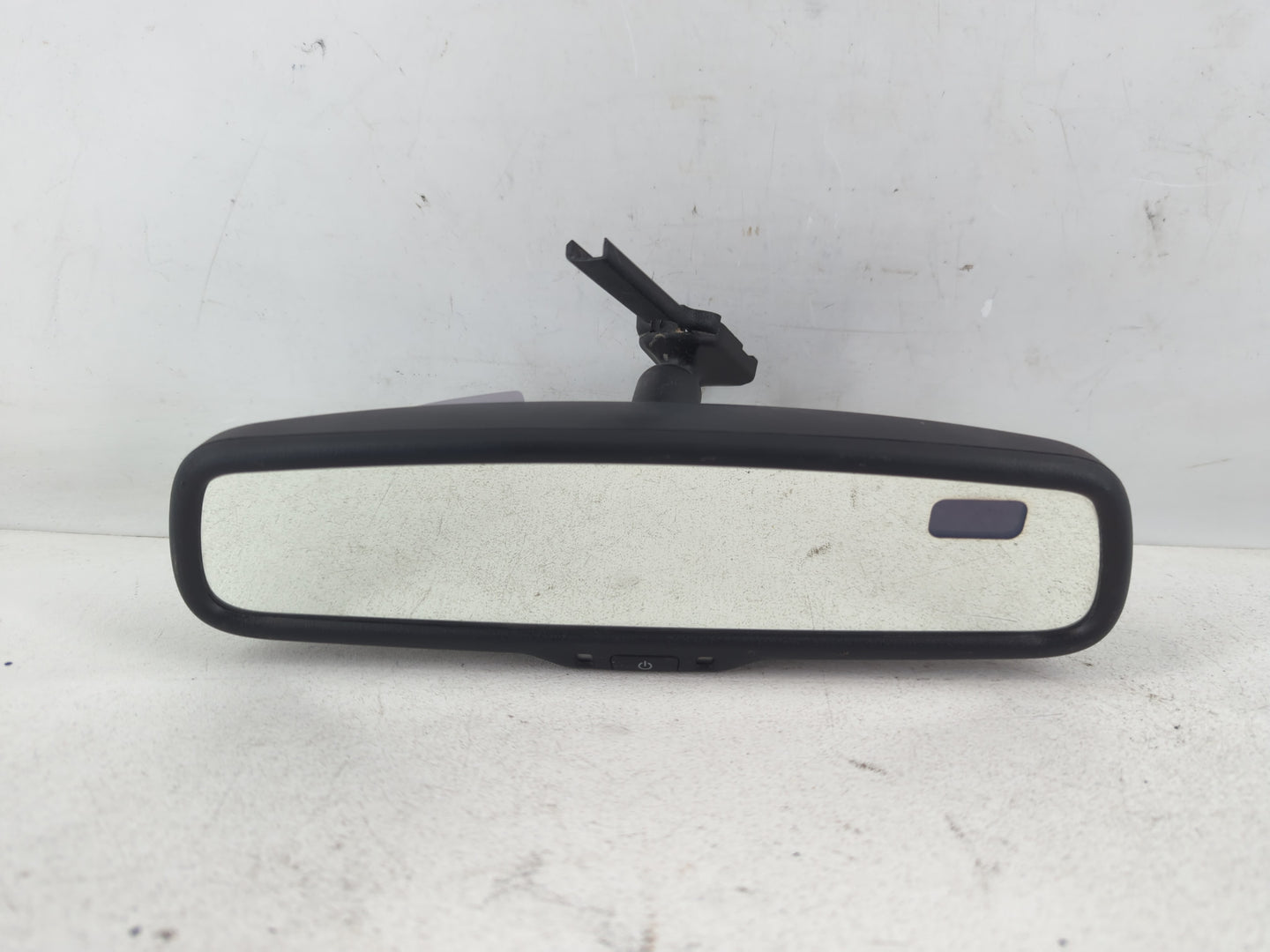 2007-2008 Toyota Highlander Interior Rear View Mirror Replacement OEM P/N:E11015892 Fits Fits 2007 2008 2009 2010 OEM Used Auto Parts - Oemusedautoparts1.com