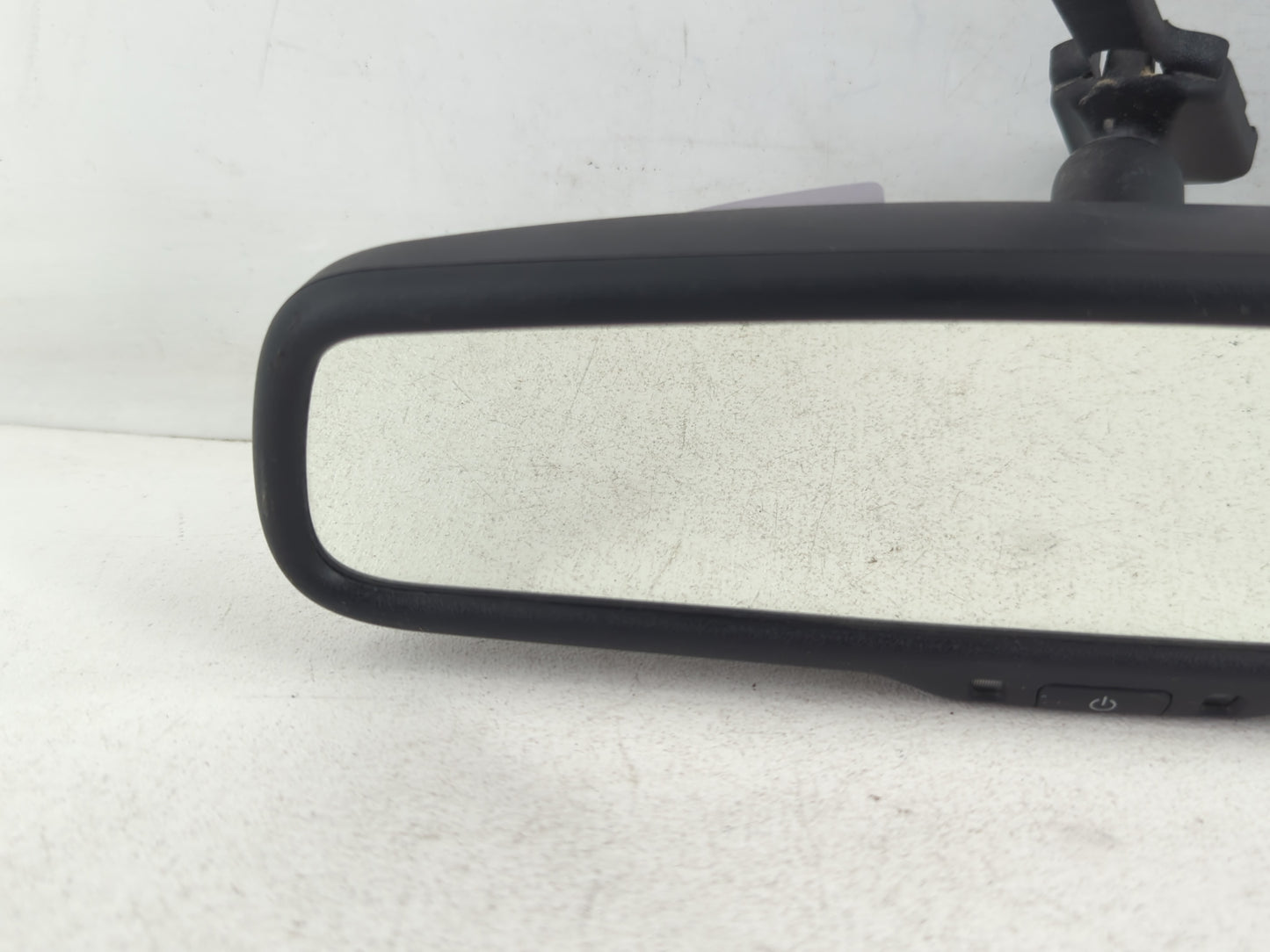 2007-2008 Toyota Highlander Interior Rear View Mirror Replacement OEM P/N:E11015892 Fits Fits 2007 2008 2009 2010 OEM Used Auto Parts - Oemusedautoparts1.com