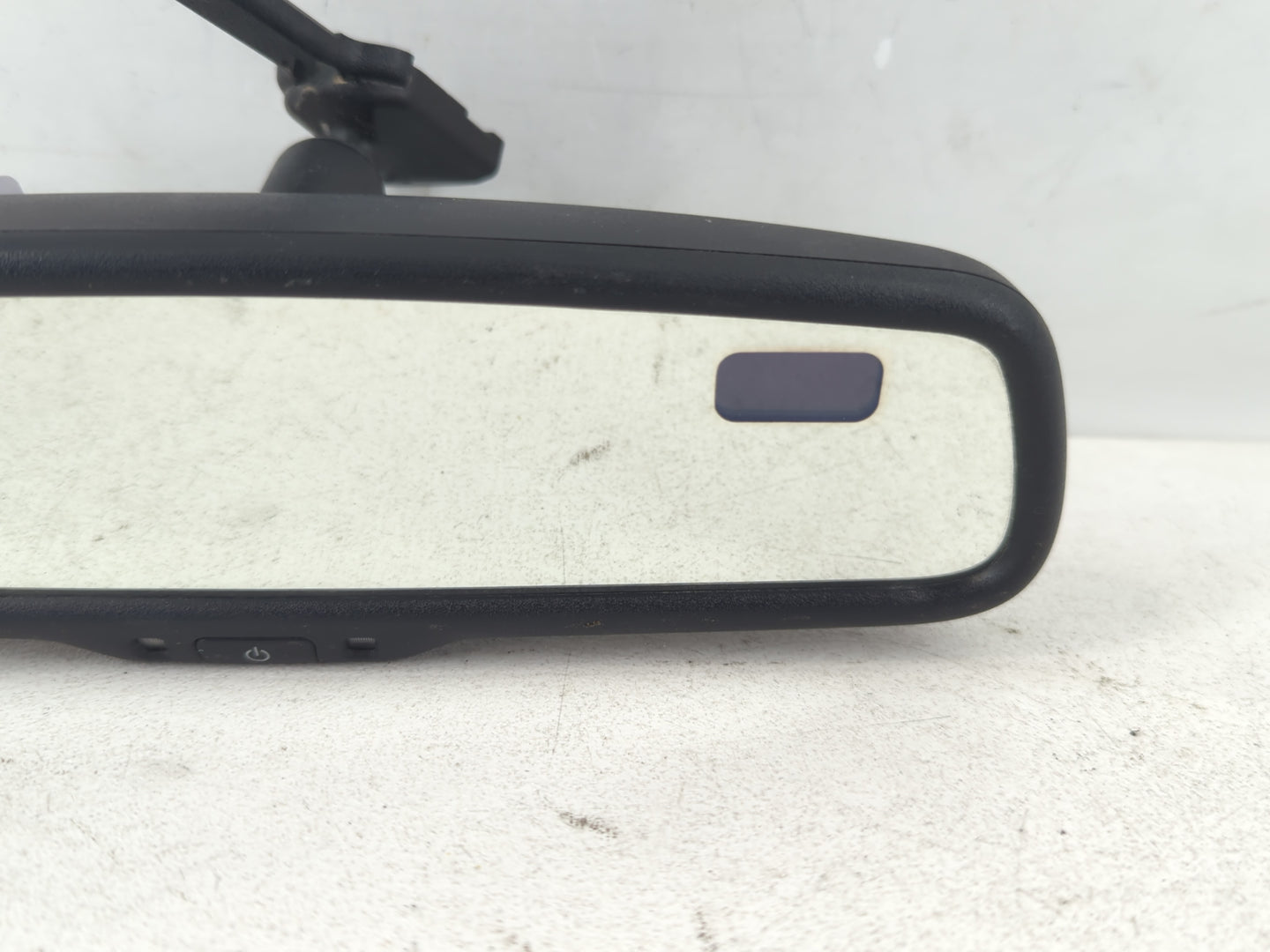 2007-2008 Toyota Highlander Interior Rear View Mirror Replacement OEM P/N:E11015892 Fits Fits 2007 2008 2009 2010 OEM Used Auto Parts - Oemusedautoparts1.com