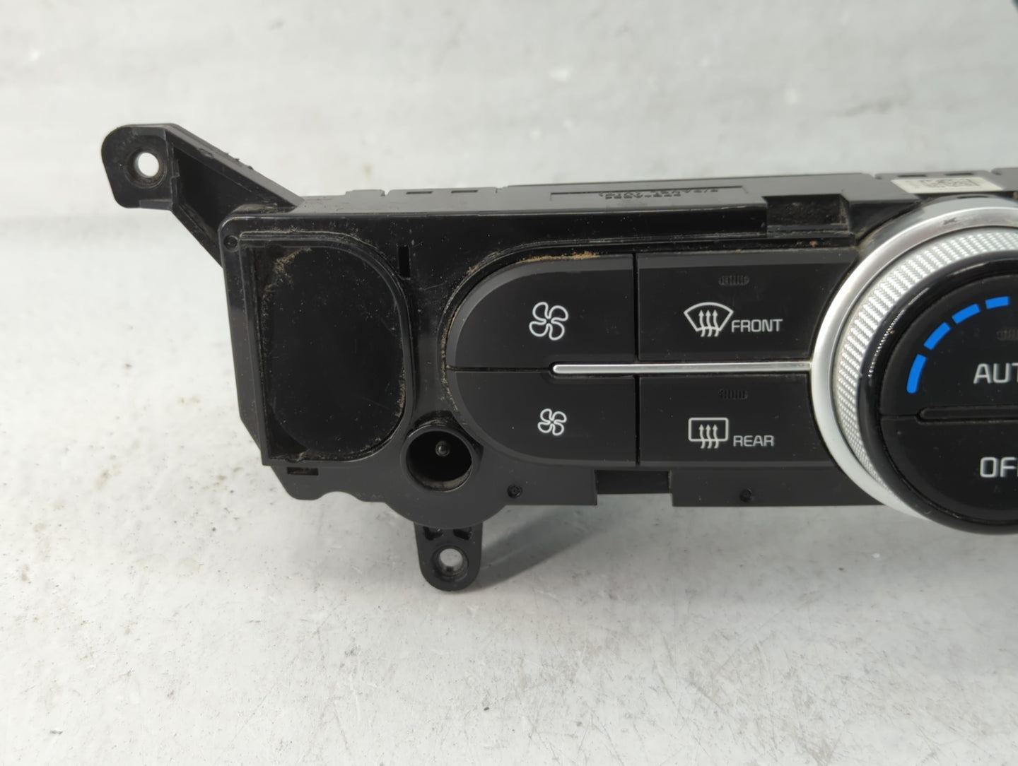 2017-2019 Kia Soul Climate Control Module Temperature AC/Heater Replacement P/N:97250-B2GQ1CA Fits Fits 2017 2018 2019 OEM Used Auto Parts - Oemusedautoparts1.com