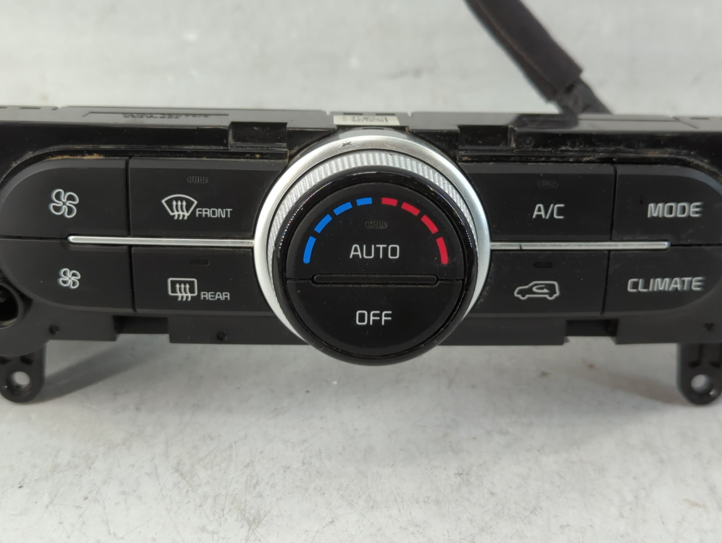 2017-2019 Kia Soul Climate Control Module Temperature AC/Heater Replacement P/N:97250-B2GQ1CA Fits Fits 2017 2018 2019 OEM Used Auto Parts - Oemusedautoparts1.com