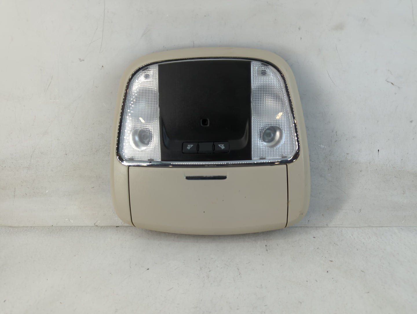 2020 Chrysler 300 Overhead Roof Console - Oemusedautoparts1.com