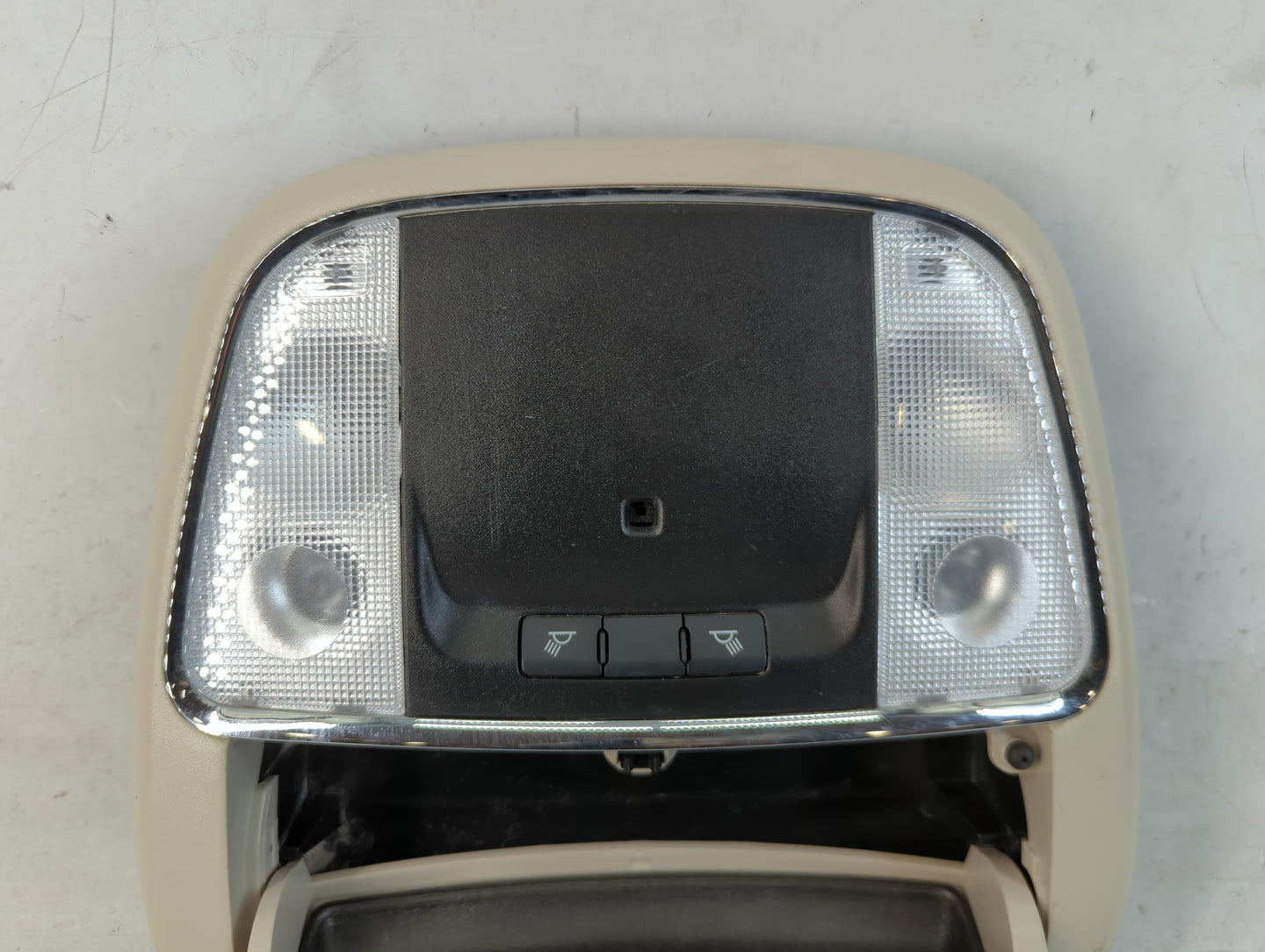 2020 Chrysler 300 Overhead Roof Console - Oemusedautoparts1.com