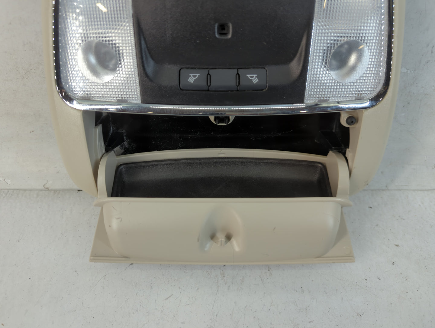 2020 Chrysler 300 Overhead Roof Console - Oemusedautoparts1.com