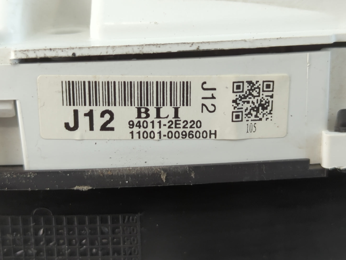 2017-2020 Lincoln Mkz Instrument Cluster Speedometer Gauges P/N:94011-2E220 Fits Fits 2017 2020 OEM Used Auto Parts - Oemusedautoparts1.com