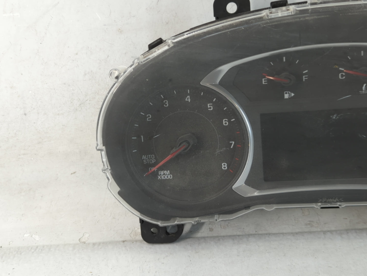 2016 Chevrolet Malibu Instrument Cluster Speedometer Gauges P/N:84031638 Fits OEM Used Auto Parts - Oemusedautoparts1.com