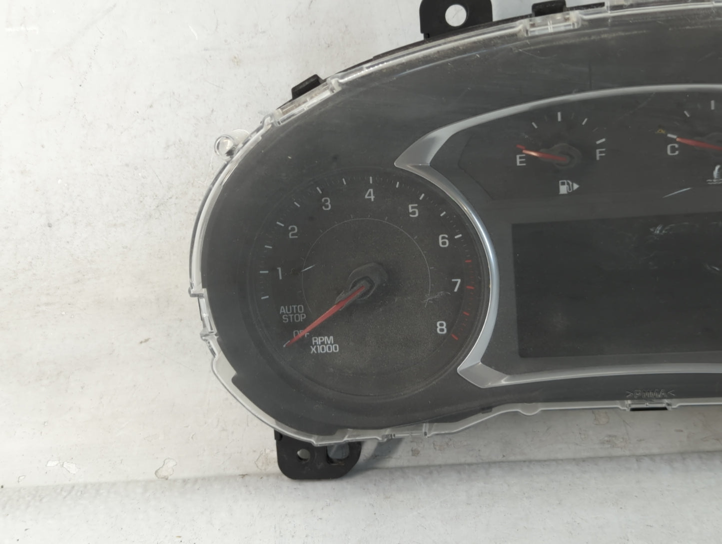2016 Chevrolet Malibu Instrument Cluster Speedometer Gauges P/N:84031638 Fits OEM Used Auto Parts - Oemusedautoparts1.com