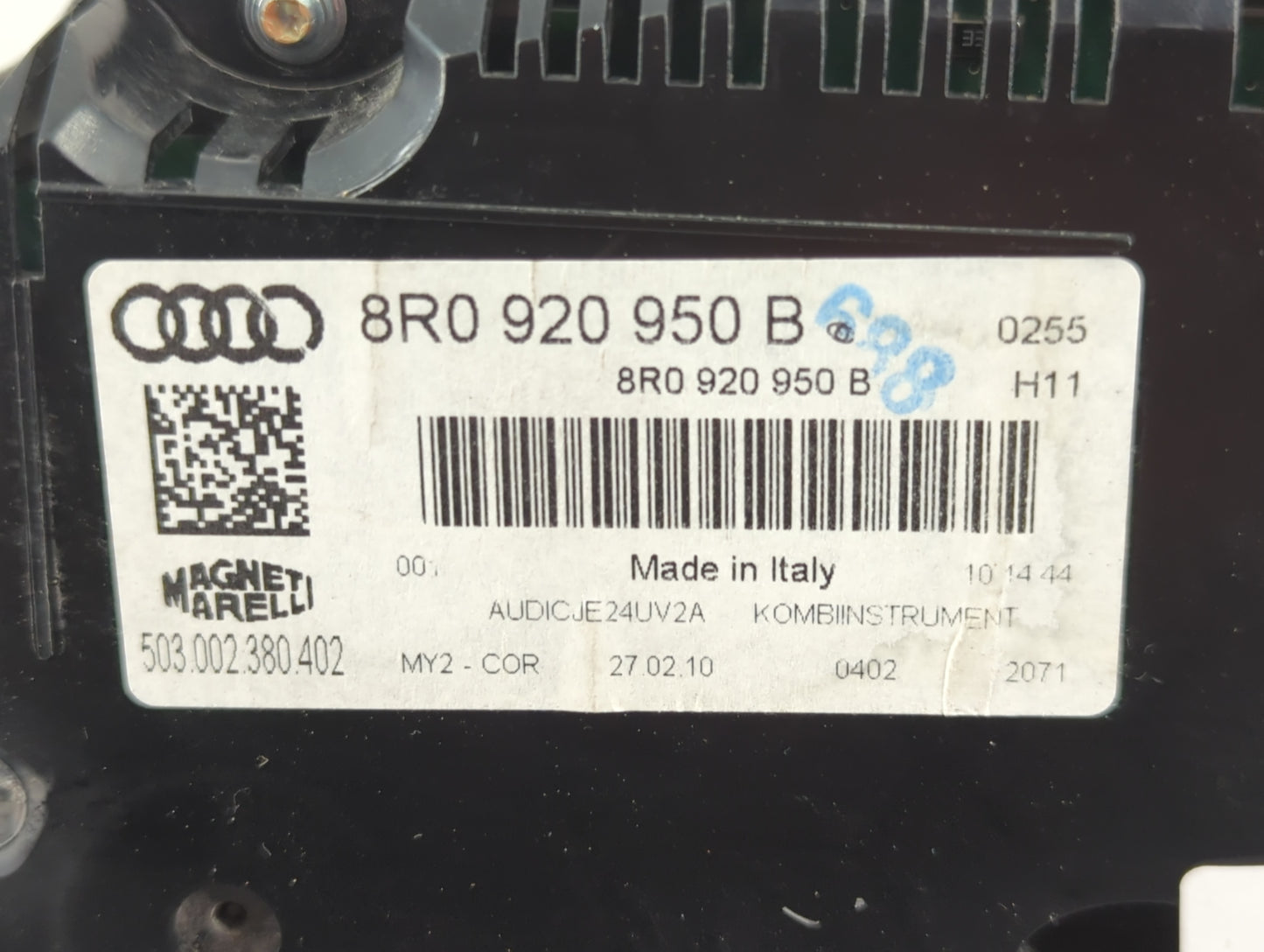2009-2010 Audi Q5 Instrument Cluster Speedometer Gauges P/N:8R0 920 950 B Fits Fits 2009 2010 OEM Used Auto Parts - Oemusedautoparts1.com