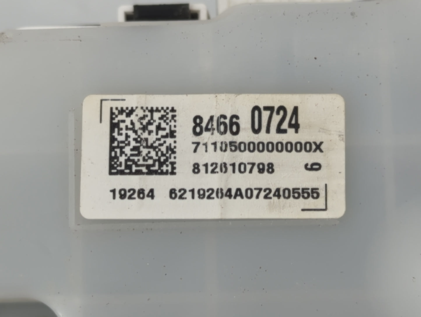 2020-2021 Chevrolet Malibu Instrument Cluster Speedometer Gauges P/N:84660724 Fits Fits 2020 2021 OEM Used Auto Parts - Oemusedautoparts1.com