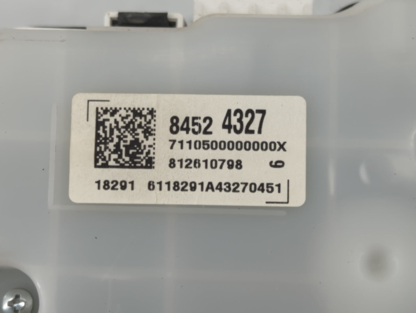 2019 Chevrolet Malibu Instrument Cluster Speedometer Gauges P/N:84524327 Fits OEM Used Auto Parts - Oemusedautoparts1.com