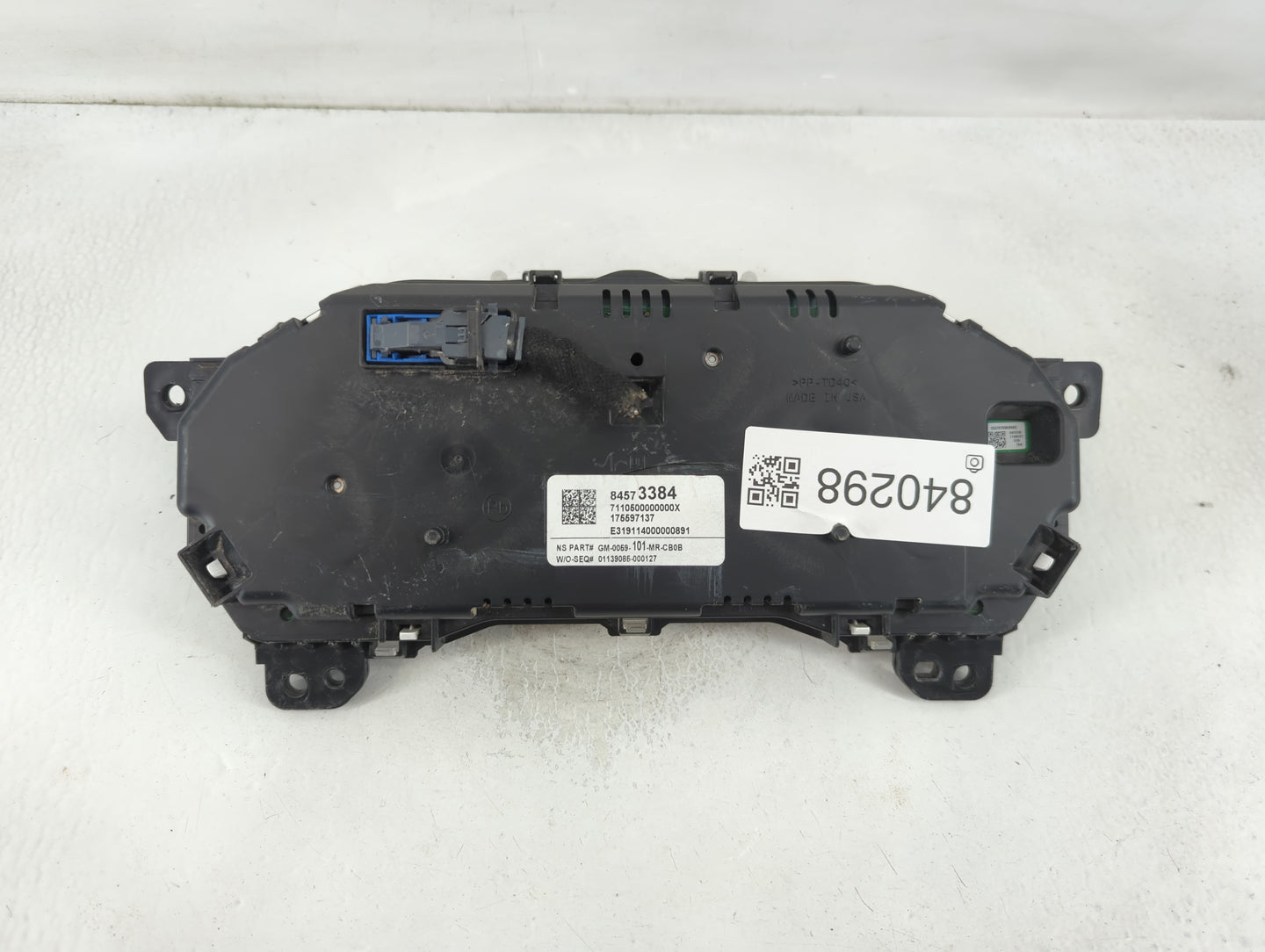 2019 Chevrolet Traverse Instrument Cluster Speedometer Gauges P/N:84573384 Fits OEM Used Auto Parts - Oemusedautoparts1.com