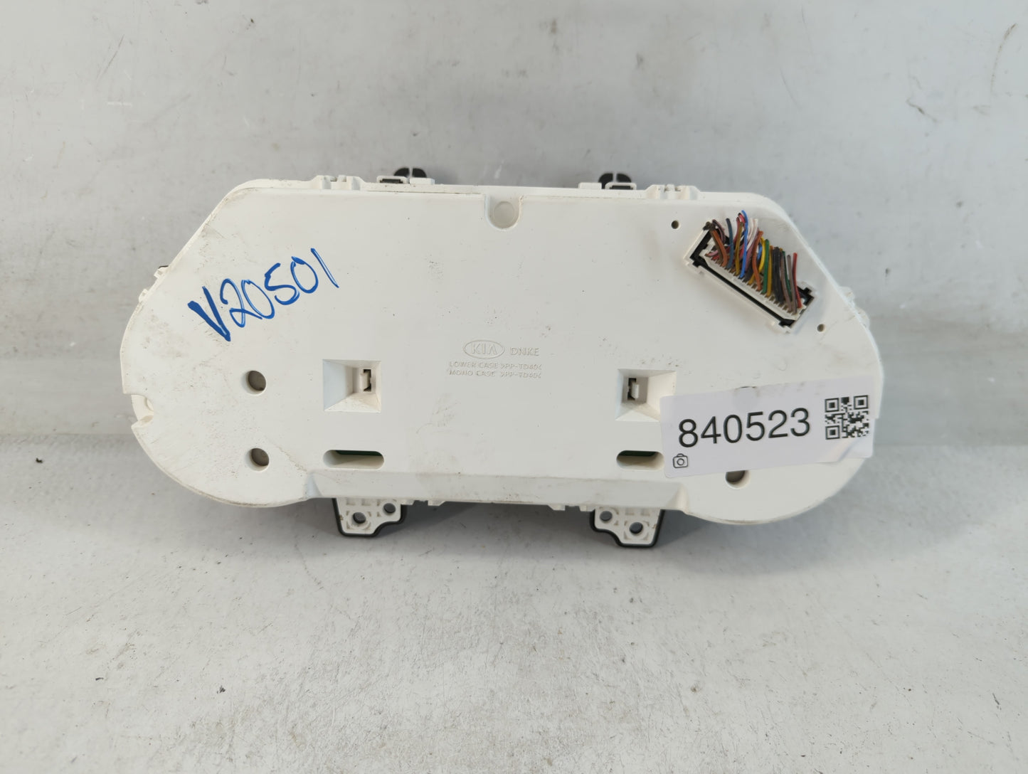 2019-2020 Kia Sorento Instrument Cluster Speedometer Gauges P/N:94021-C6BB0 Fits Fits 2019 2020 OEM Used Auto Parts - Oemusedautoparts1.com