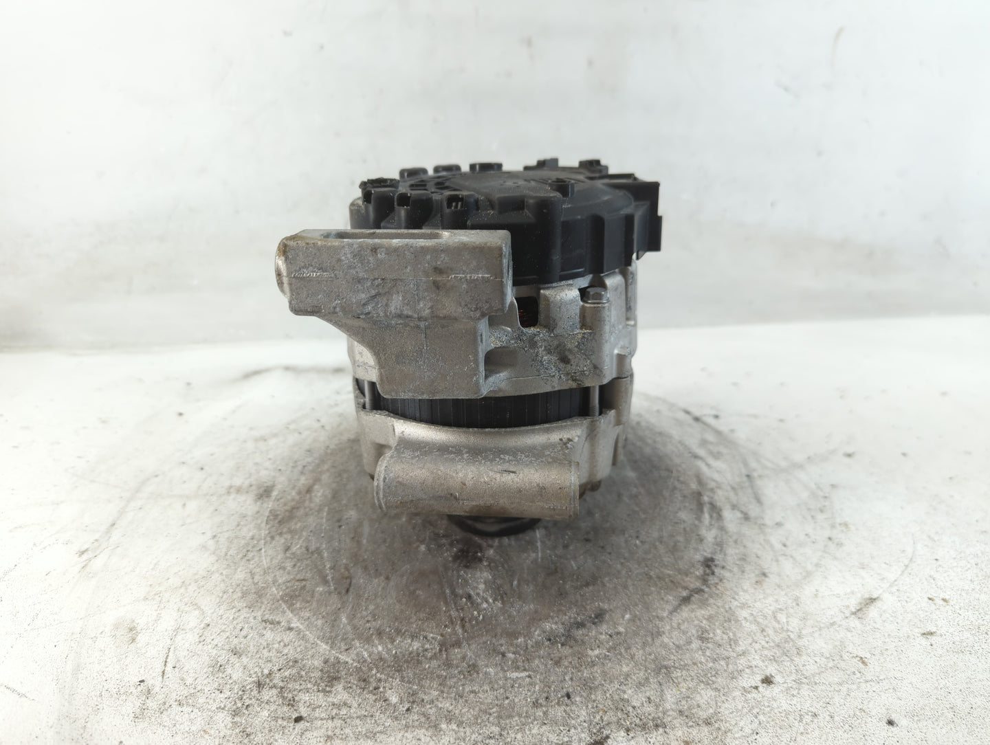 2024 Chevrolet Malibu Alternator Replacement Generator Charging Assembly Engine OEM P/N:42848022 Fits OEM Used Auto Parts - Oemusedautoparts1.com