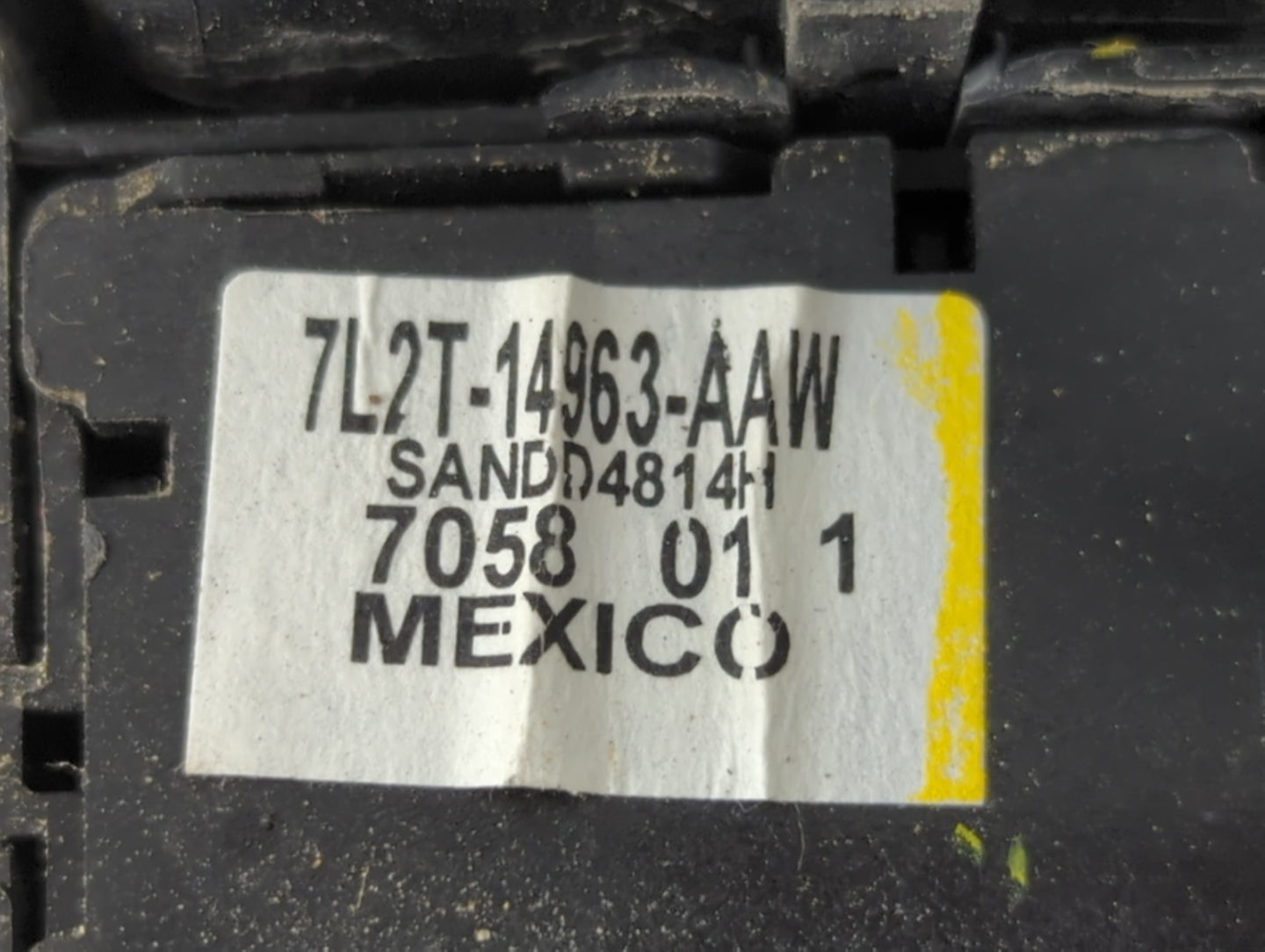 2006-2007 Ford Explorer Master Power Window Switch Replacement Driver Side Left P/N:7L2T-14963-AAW Fits OEM Used Auto Parts - Oemusedautoparts1.com