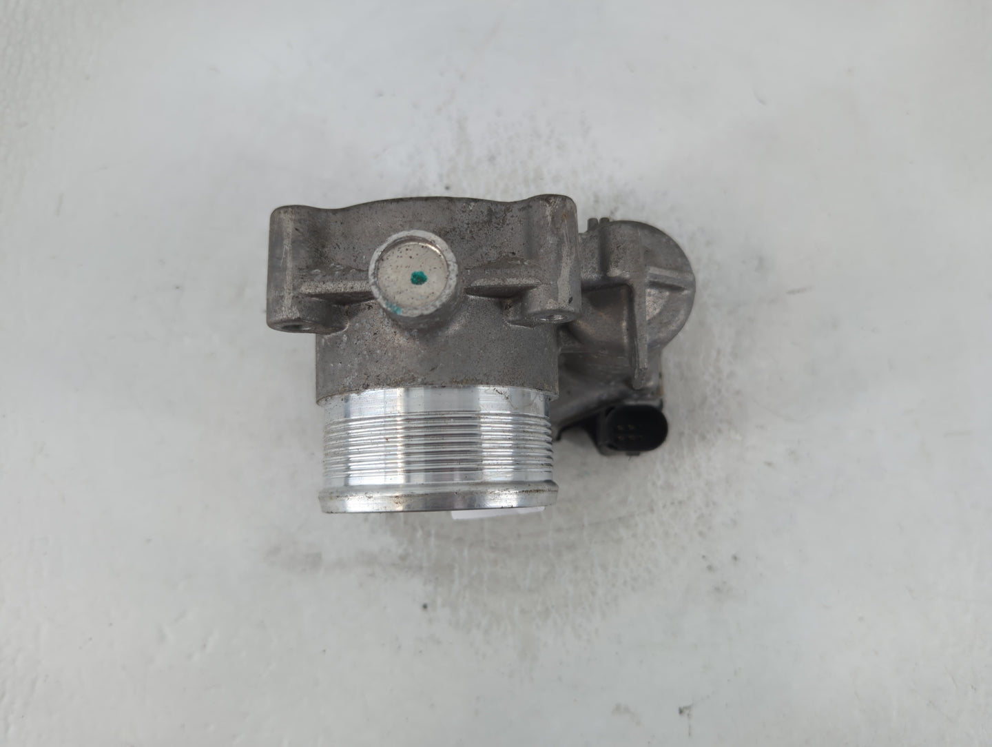 2014-2017 Volkswagen Jetta Throttle Body P/N:06K 133 062 E Fits Fits 2014 2015 2016 2017 OEM Used Auto Parts - Oemusedautoparts1.com