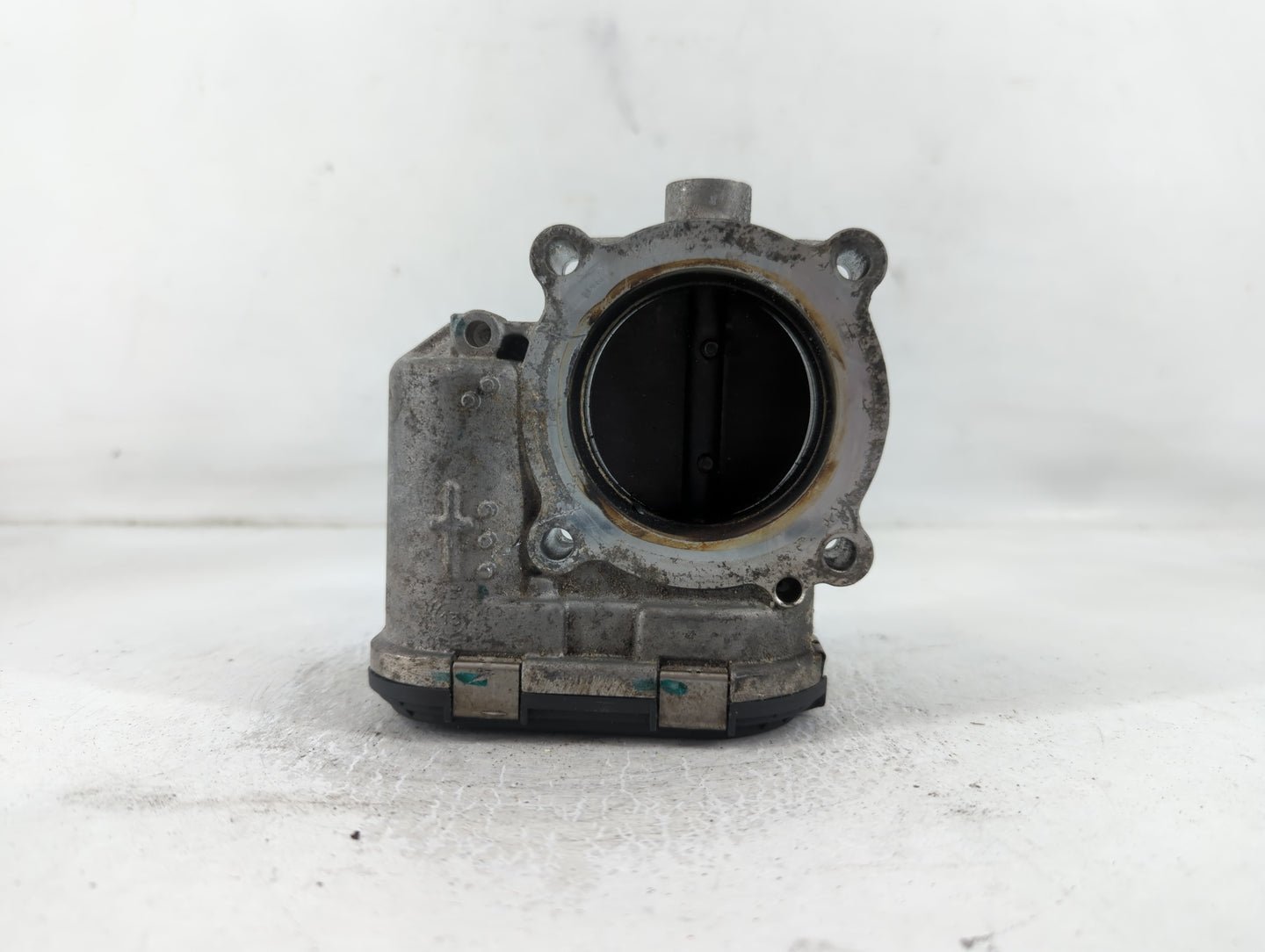 2014-2017 Volkswagen Jetta Throttle Body P/N:06K 133 062 E Fits Fits 2014 2015 2016 2017 OEM Used Auto Parts - Oemusedautoparts1.com