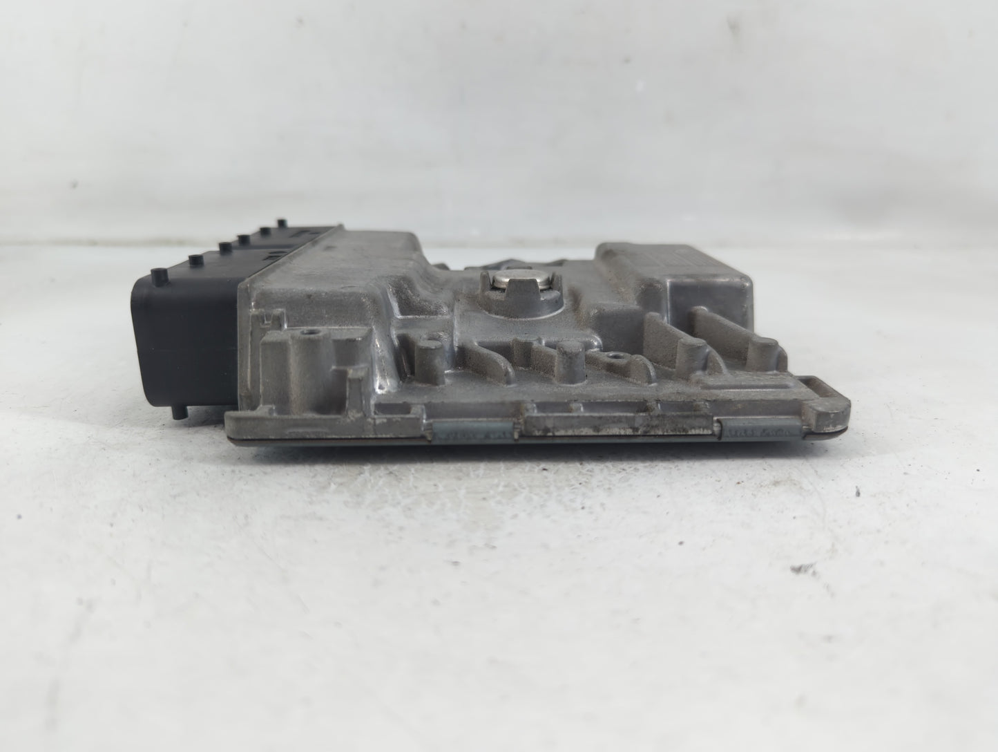 2016 Volkswagen Beetle PCM Engine Control Computer ECU ECM PCU OEM P/N:06K 907 425 C AG Fits OEM Used Auto Parts - Oemusedautoparts1.com