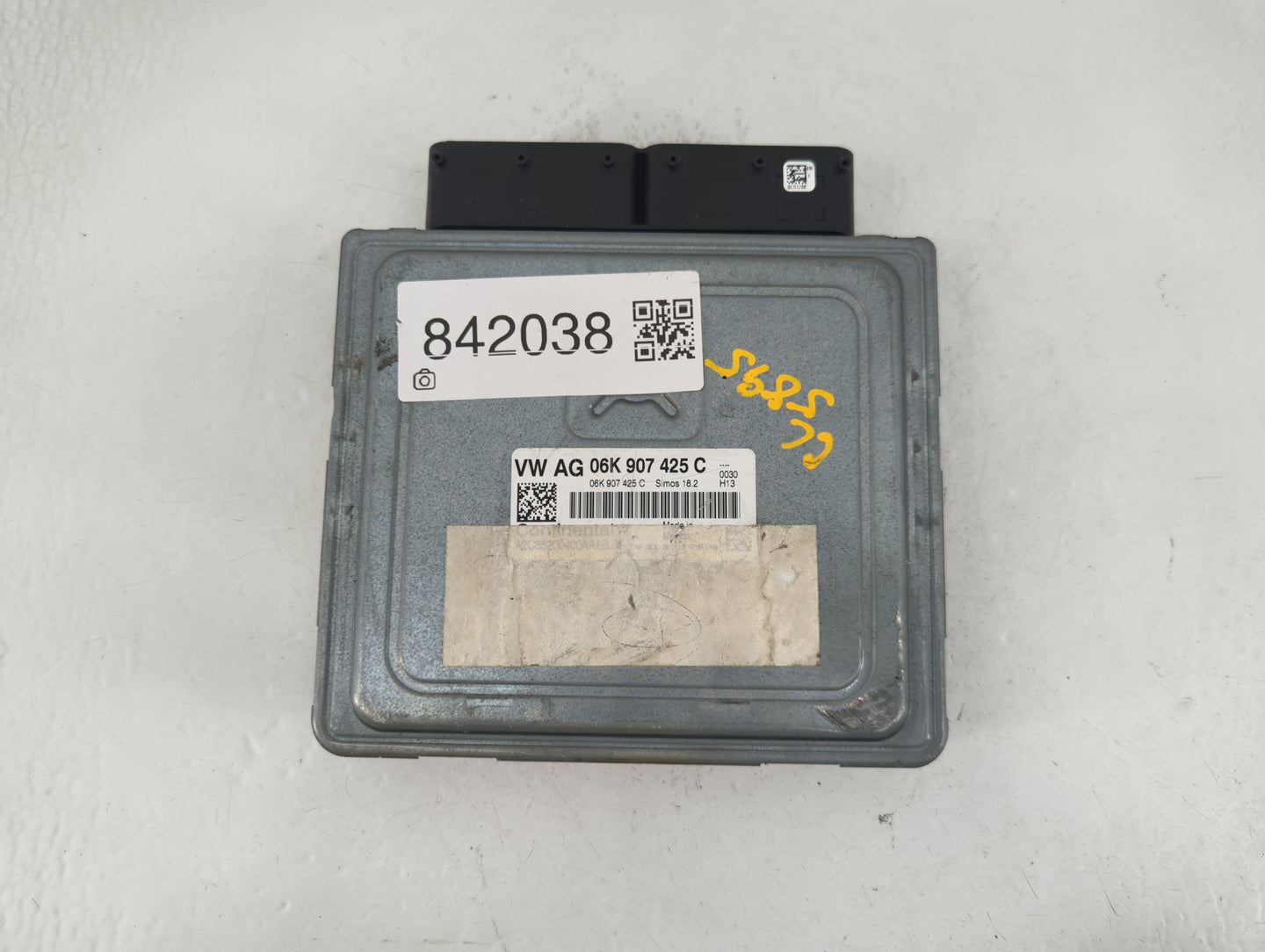 2016 Volkswagen Beetle PCM Engine Control Computer ECU ECM PCU OEM P/N:06K 907 425 C AG Fits OEM Used Auto Parts - Oemusedautoparts1.com