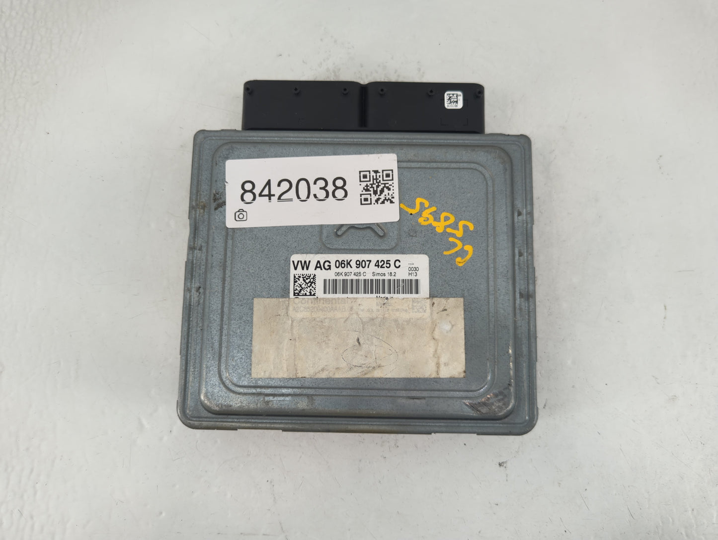 2016 Volkswagen Beetle PCM Engine Control Computer ECU ECM PCU OEM P/N:06K 907 425 C AG Fits OEM Used Auto Parts - Oemusedautoparts1.com